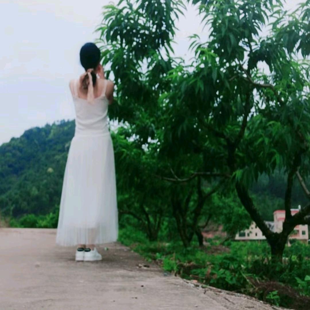 快乐宝贝的小芳