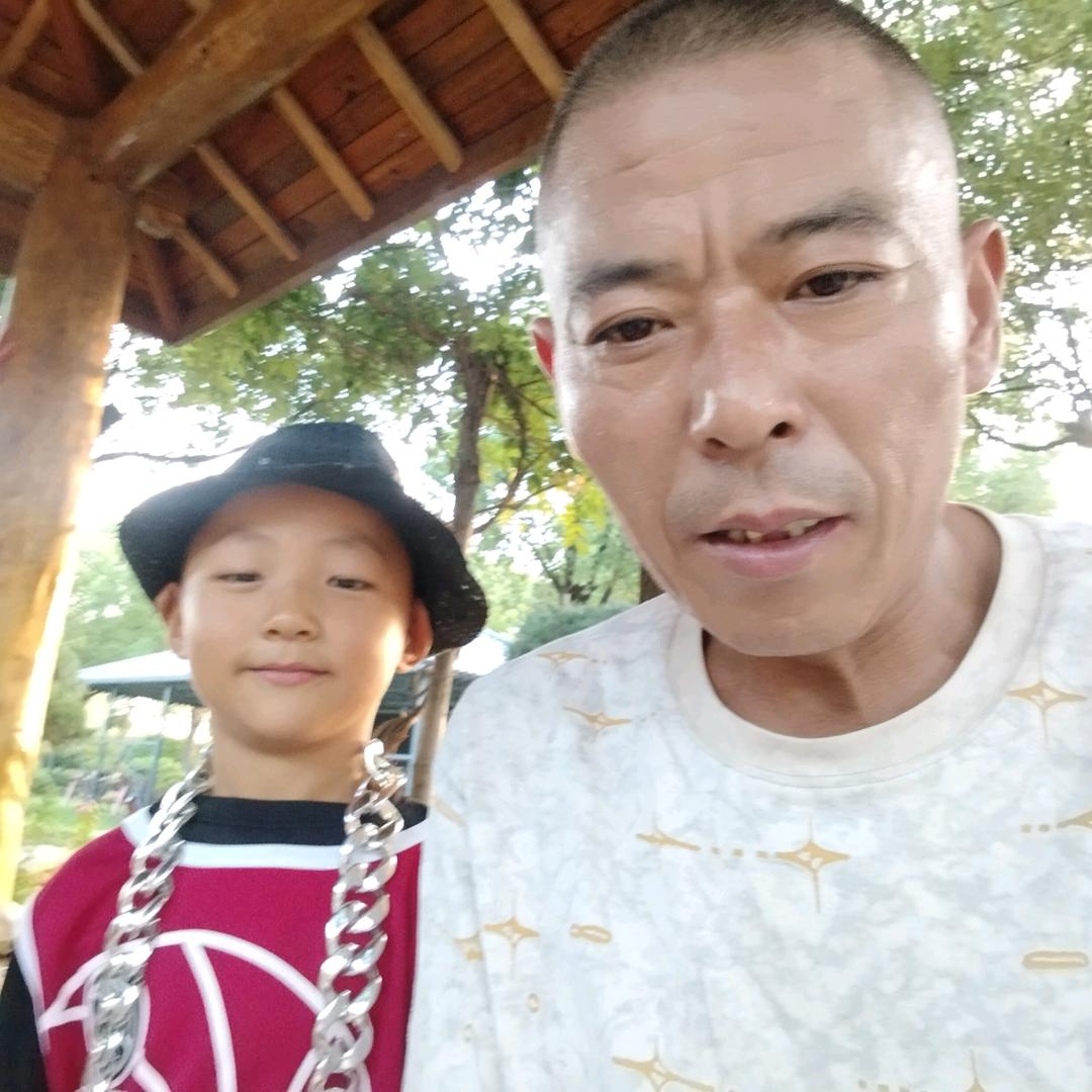 四处看看