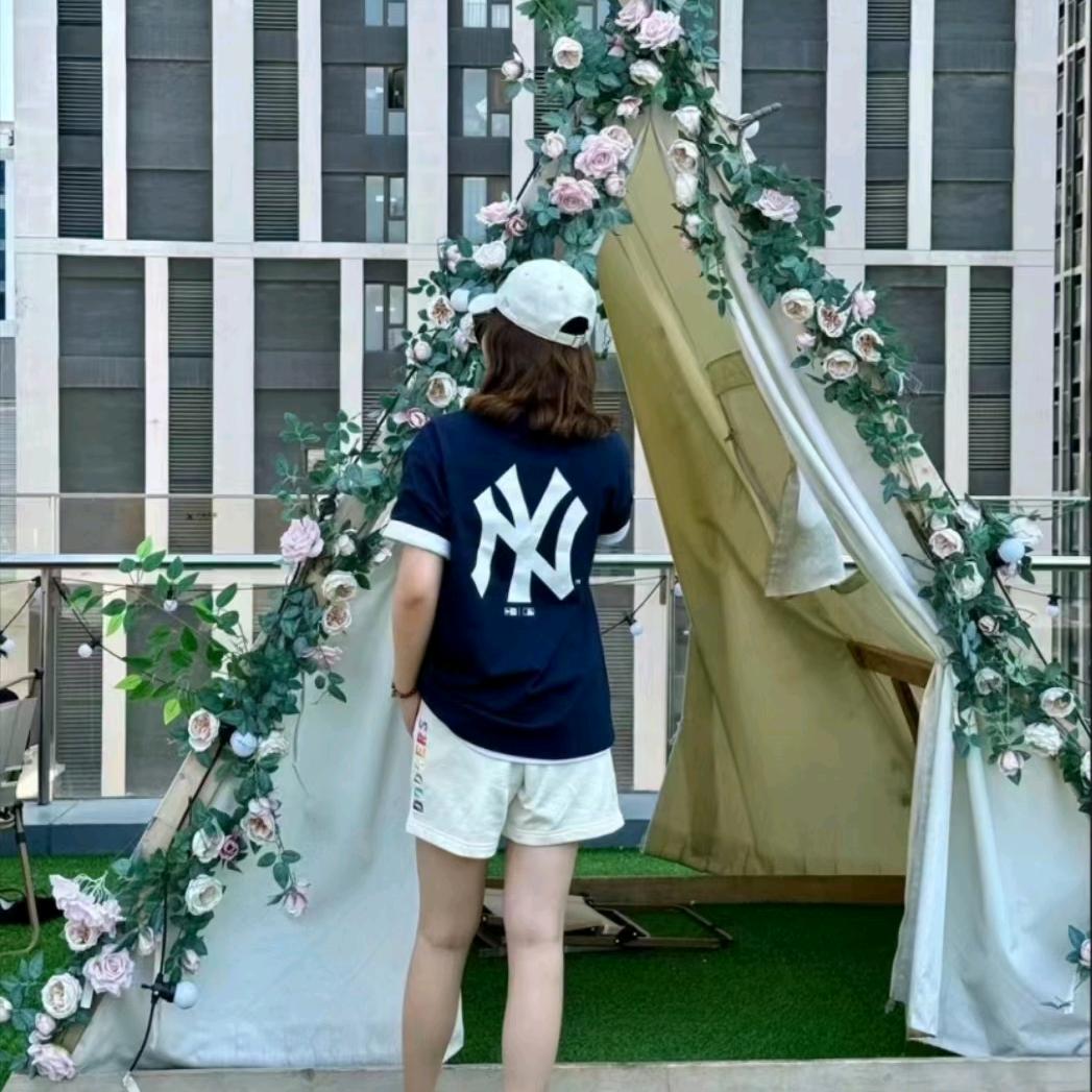 菏泽银座商城四楼【NEWERA】专柜