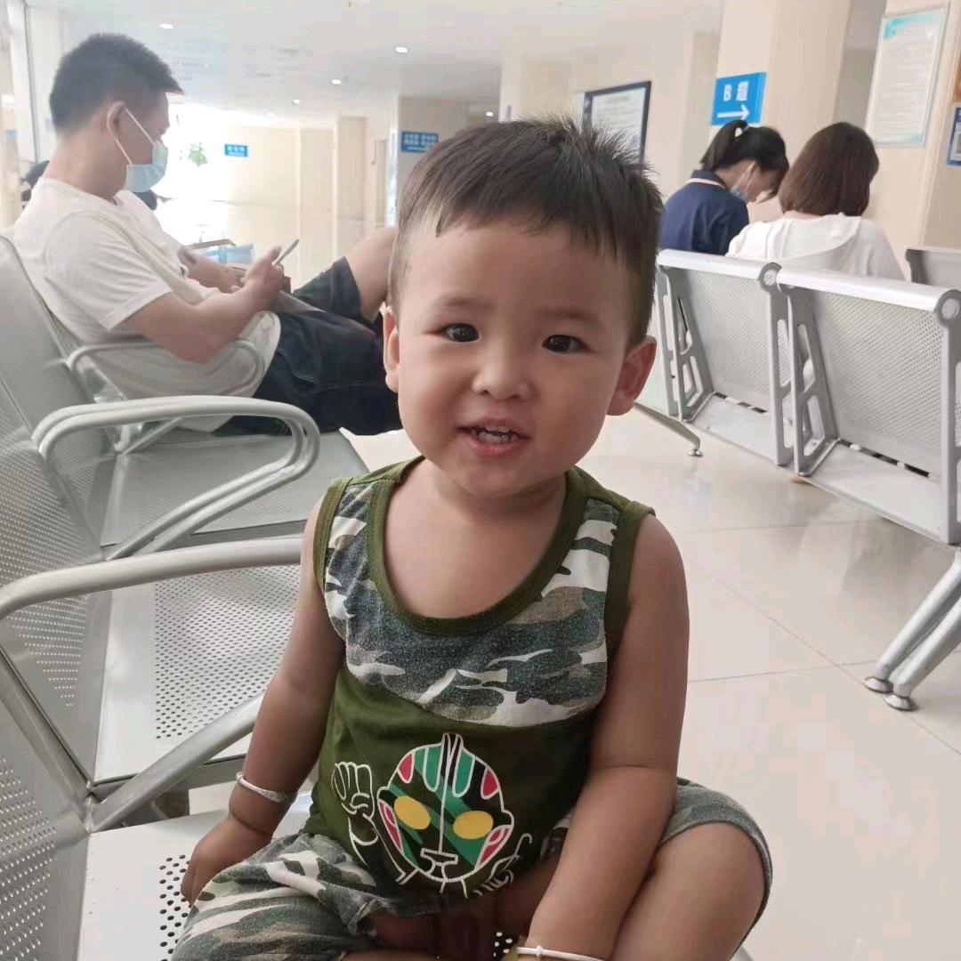李嘉昊妈妈
