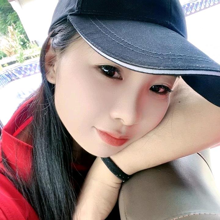 小汤爱美食（努力长粉）