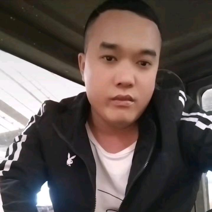 君明