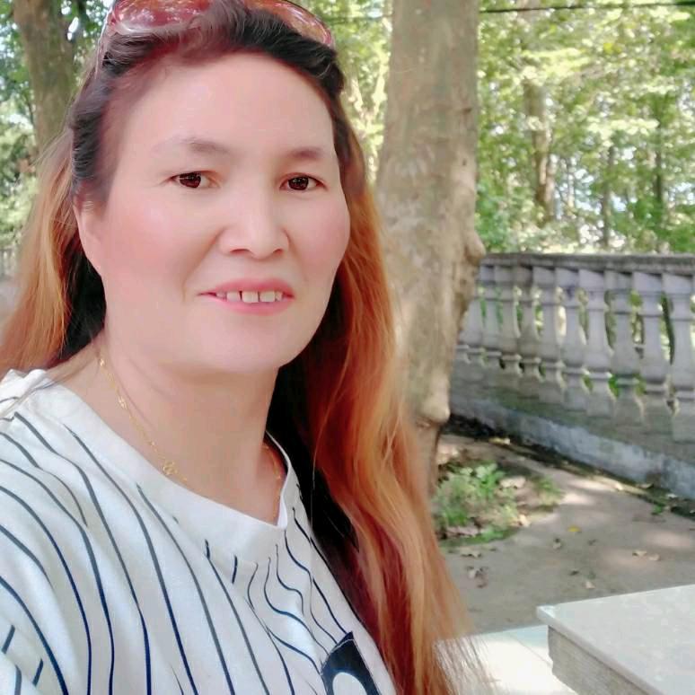 谁能给我雪中送炭？谁能给我雨中送伞？