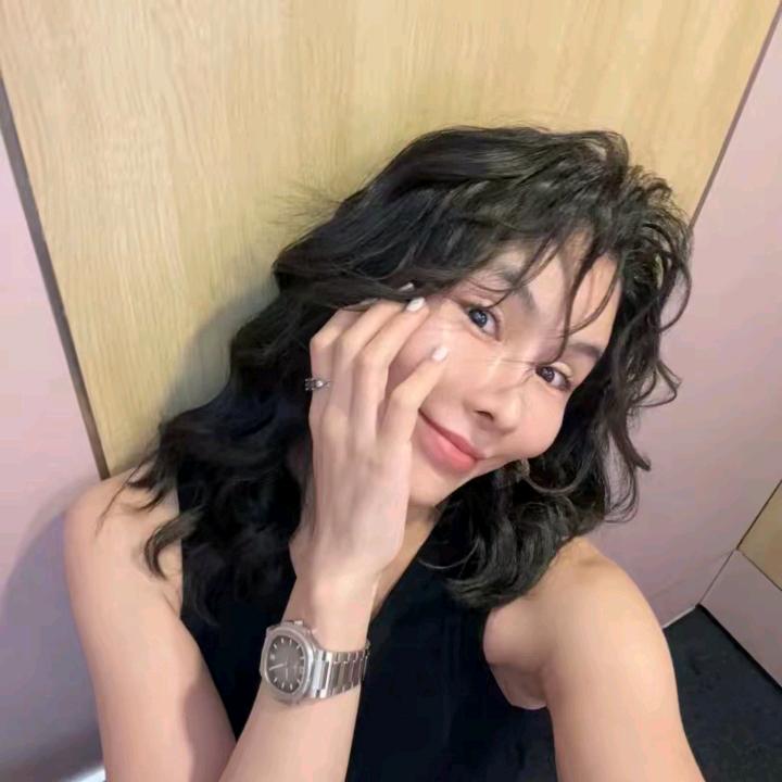 侯點點~直播爆款返场