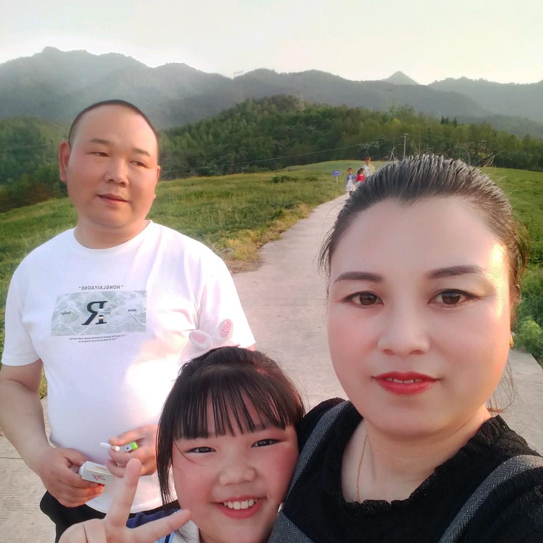 勉县老夜市胖子小炒