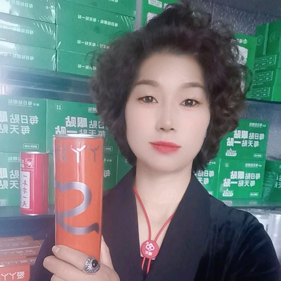 小华(橱窗有好物)