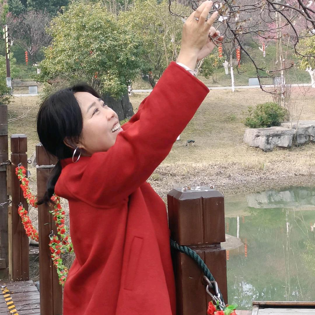 小分子（没时间私聊，姐要赚钱）