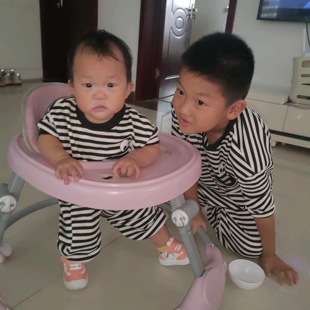 Hi🤝是阿秀吖👦🏻👧