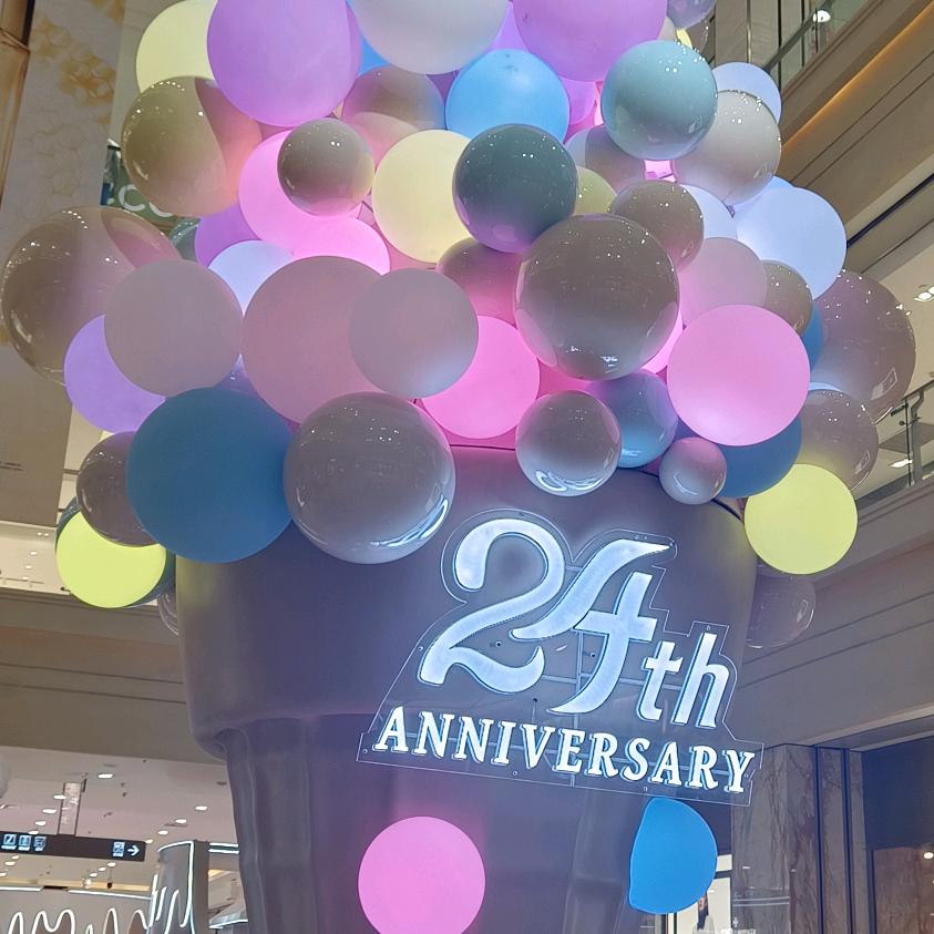 追光奔跑的小绵羊