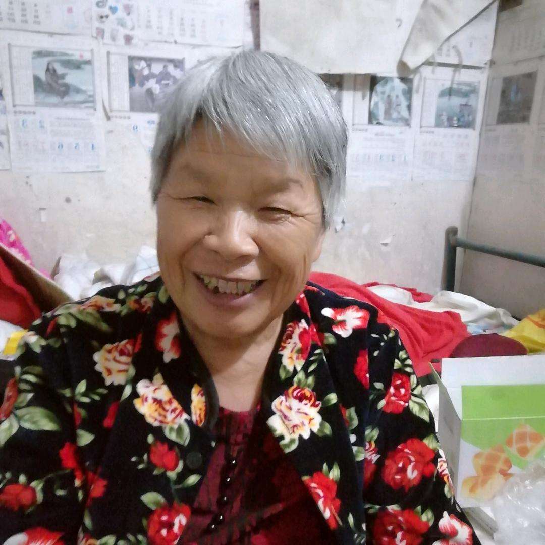 染旭奶奶  中午2点直播❤️