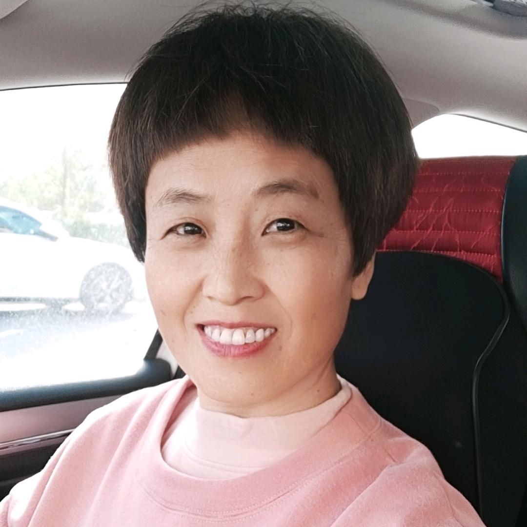 笑眯眯在舞龙