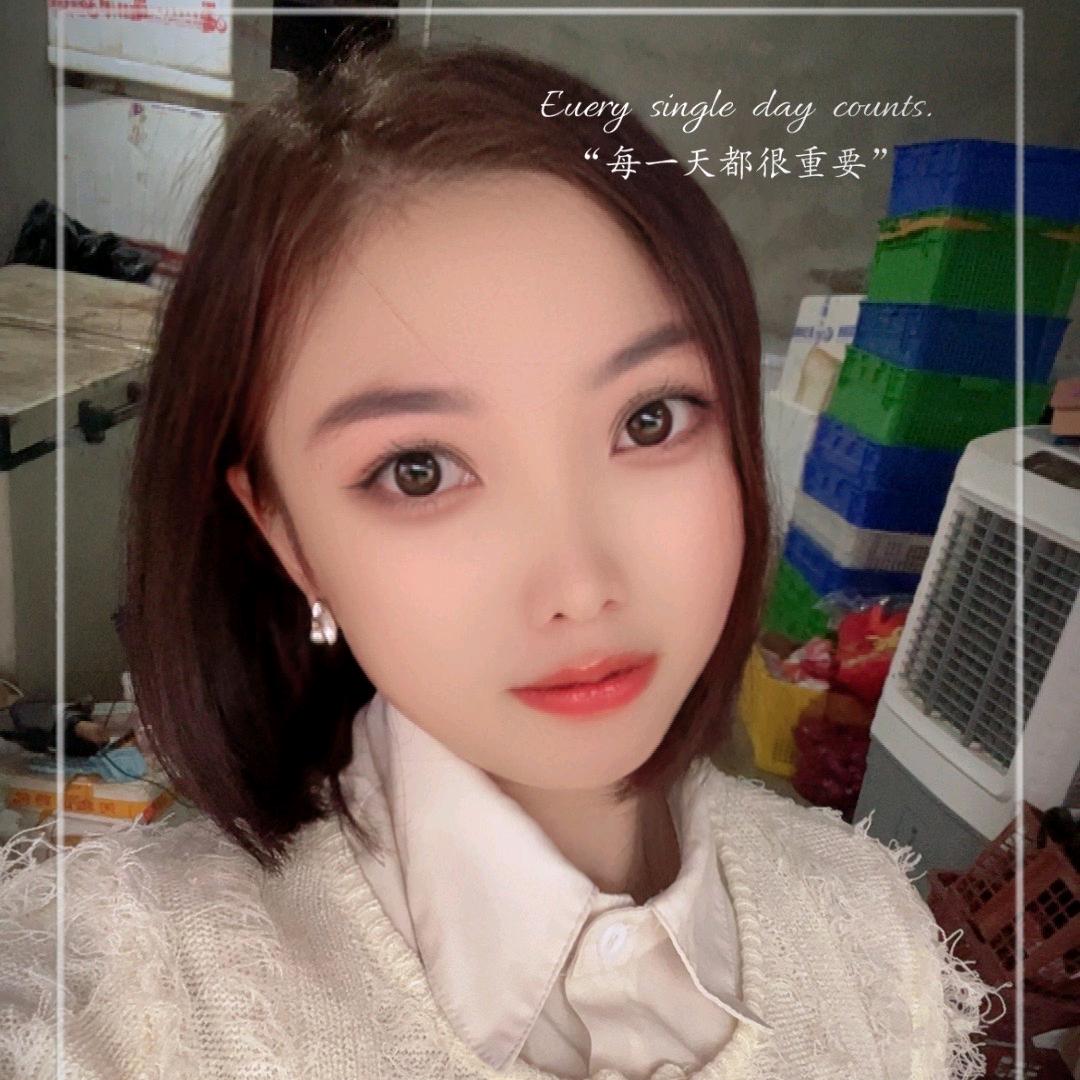 卖菜小姐姐