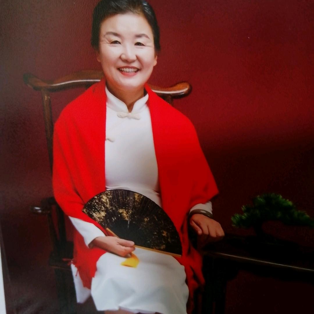 《成小胖手擀菠菜面》的妈妈