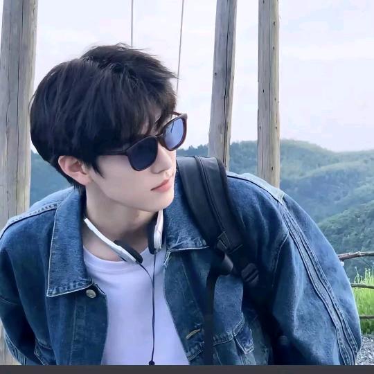 老狐狸（小伍哥）