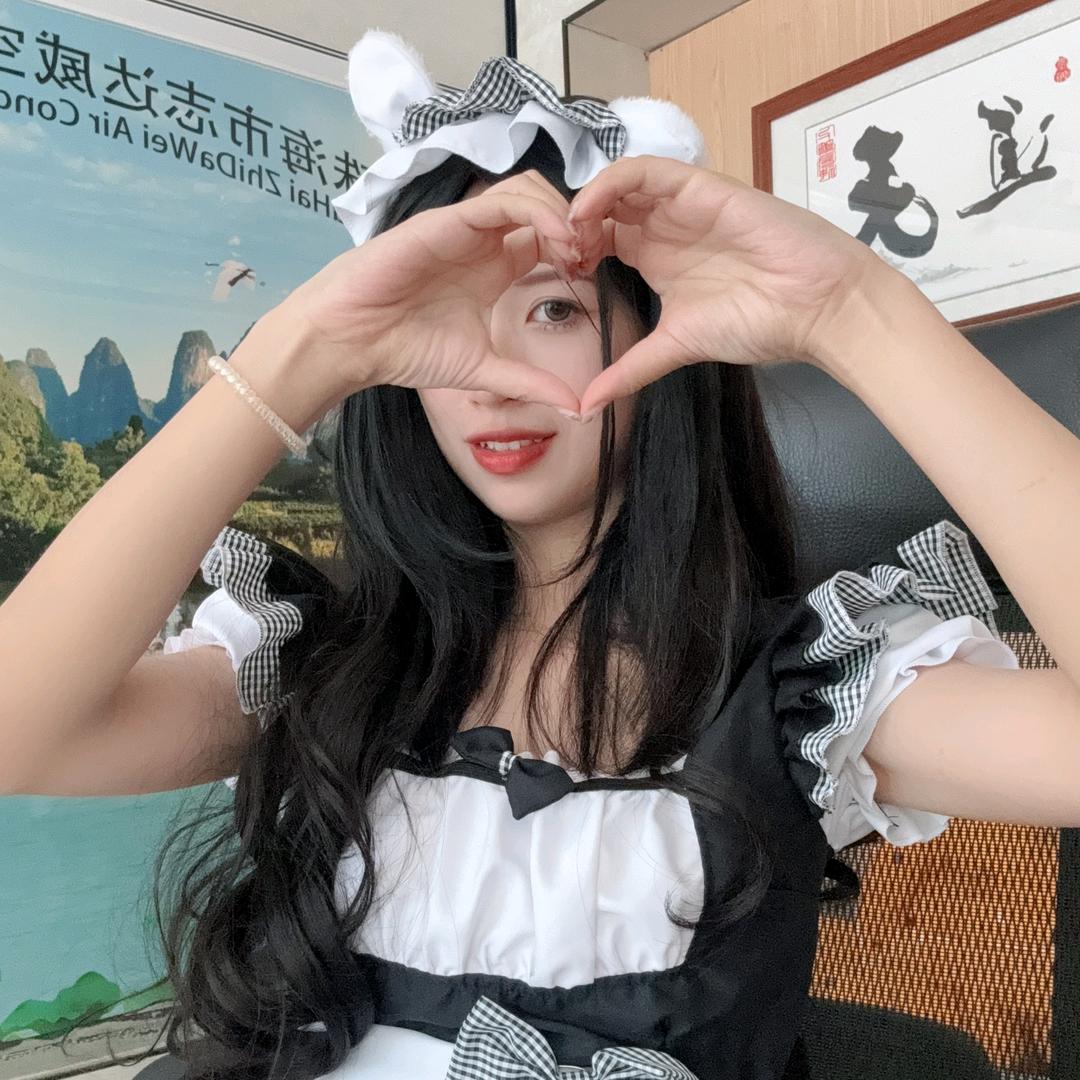 租售二手空调的小姐姐