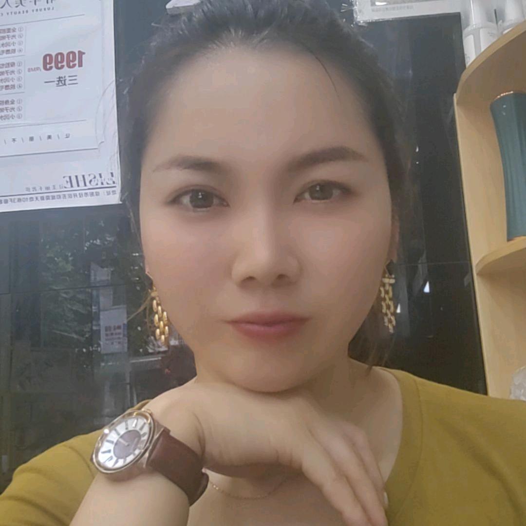 绵阳市涪城区梓墨棠化妆品店