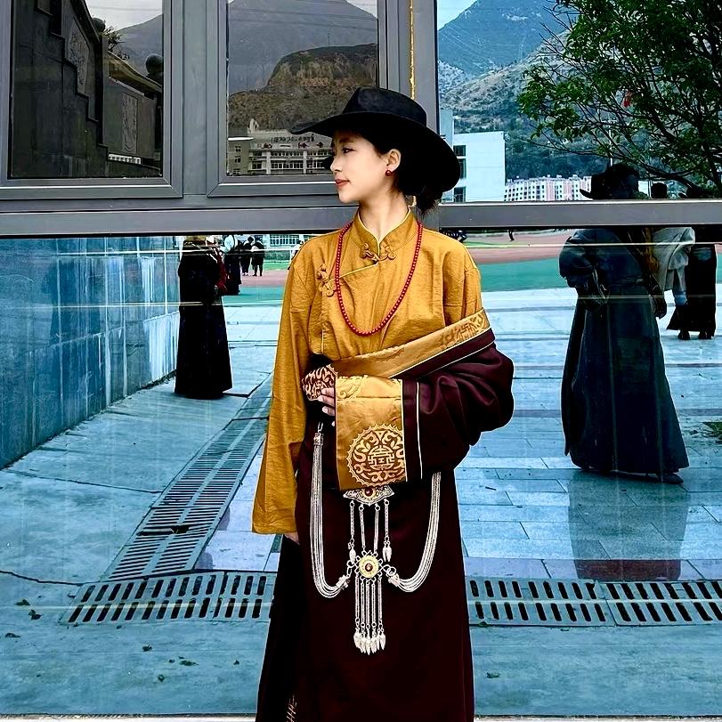 ལྷ་མོ拉姆