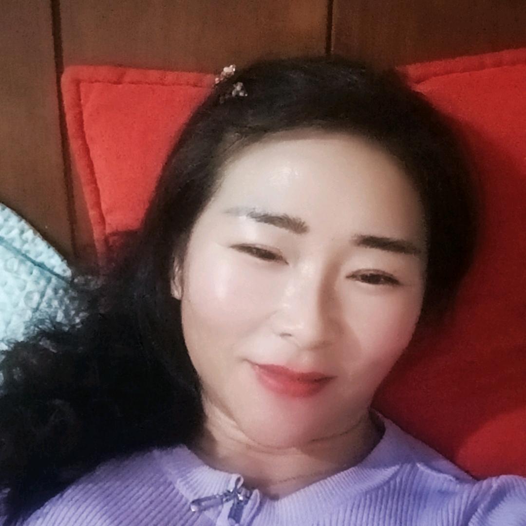 金灿灿：