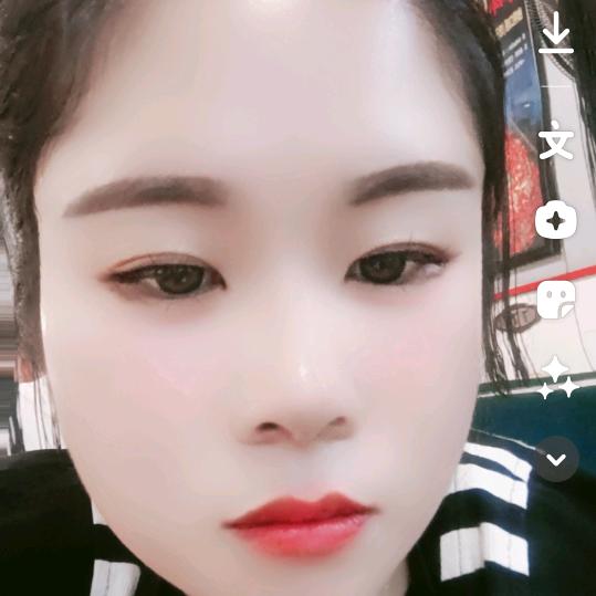 阳光女孩(请不要连续赞)