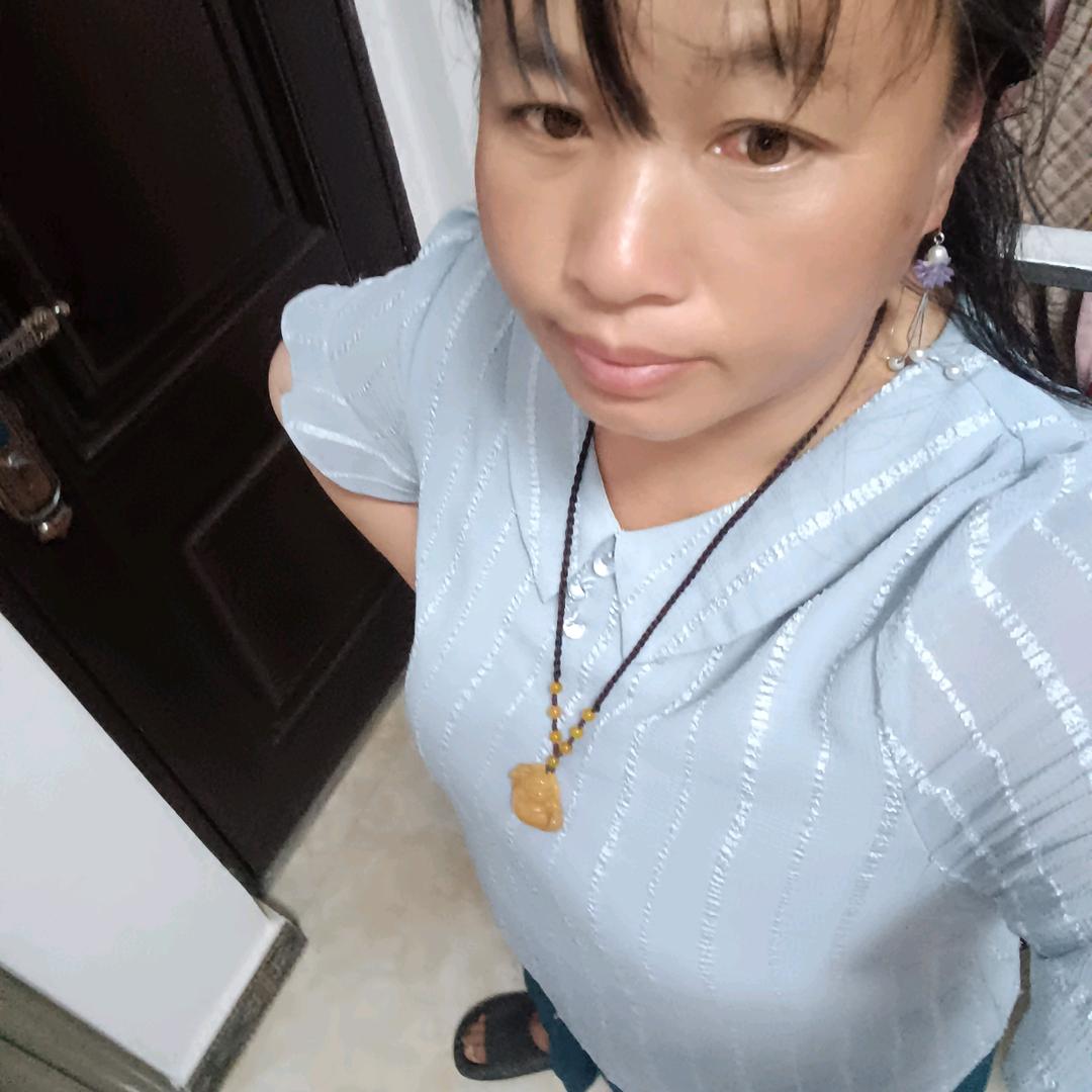想念青春的小胡