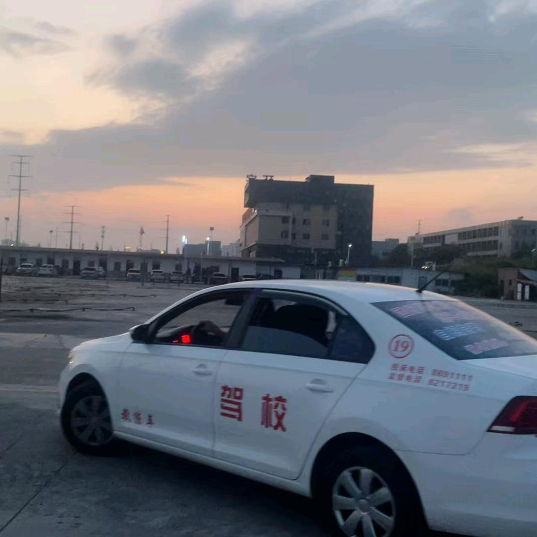 娄底驾考谢教练