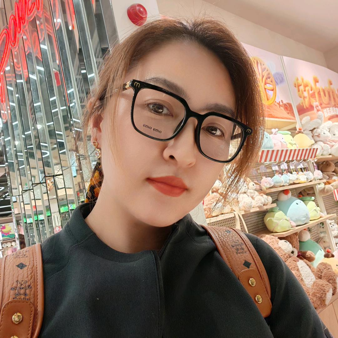敏敏慧慧的饰品店