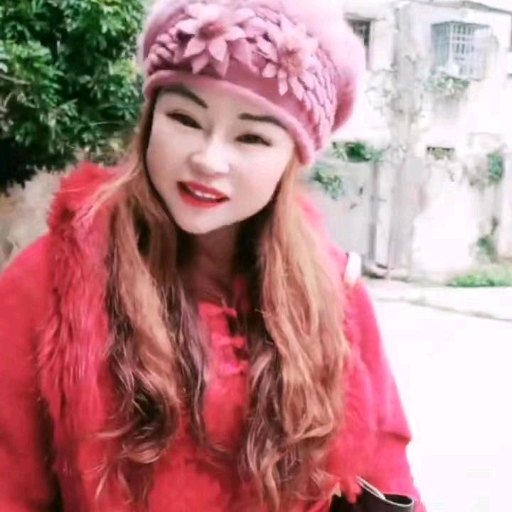 名丽姐，每晚九点半