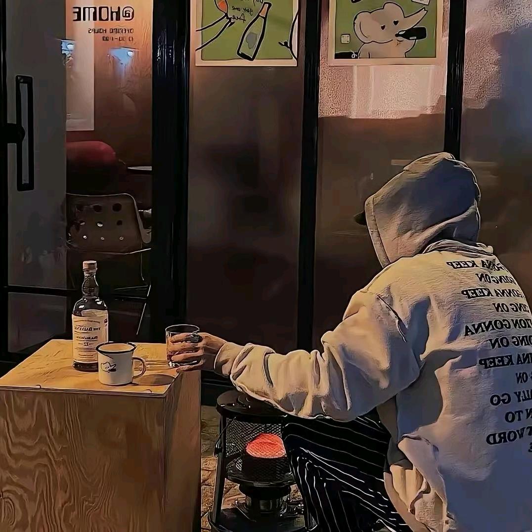 伊一.