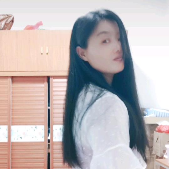英子