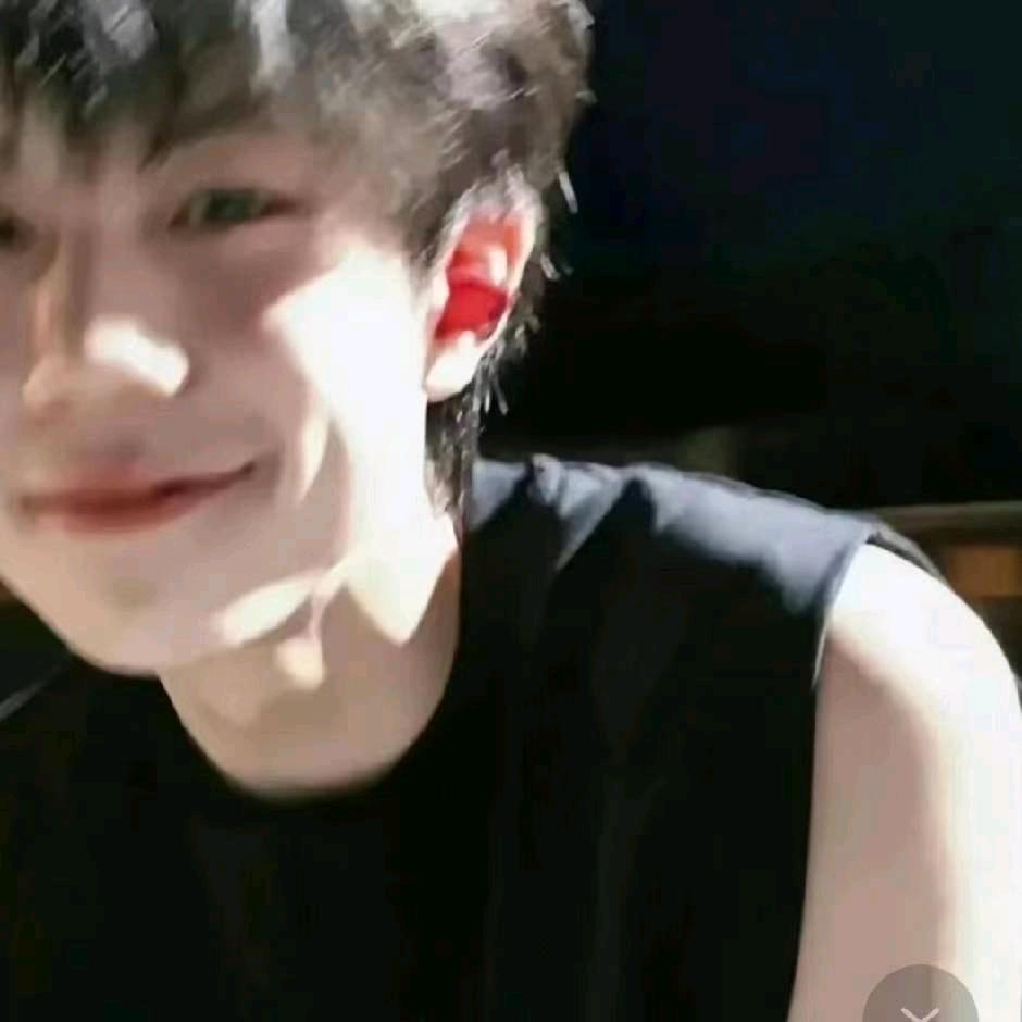 我名字这么长不会有傻子跟着读吧（默读也算