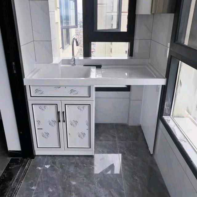 吉祥三宝（专业做阳台洗衣机柜）