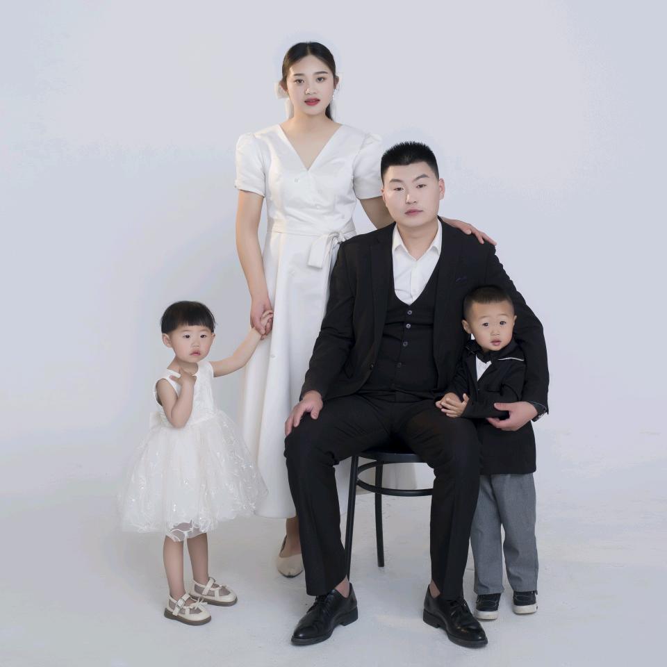 墨墨和诺诺的麻麻