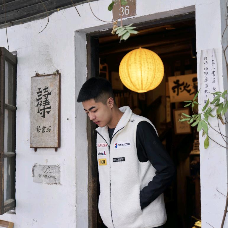 不懂球的车达