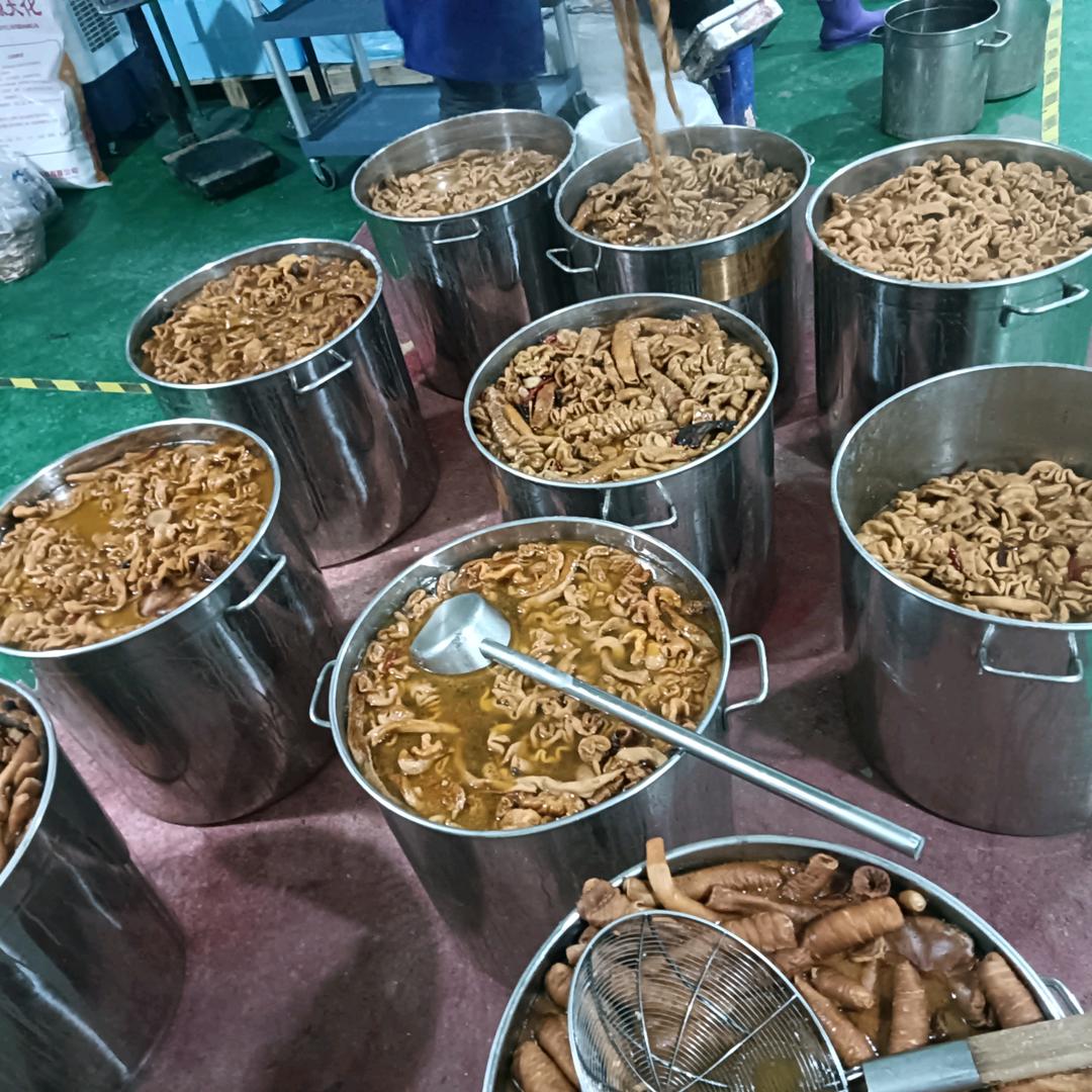 袁师傅卤肥肠：贡鹅卤菜店批发