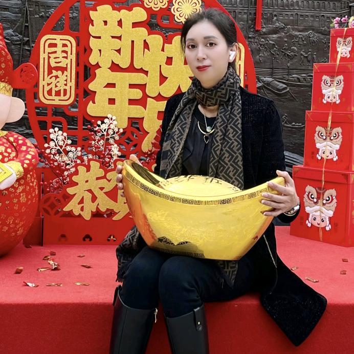 经理依莎姐