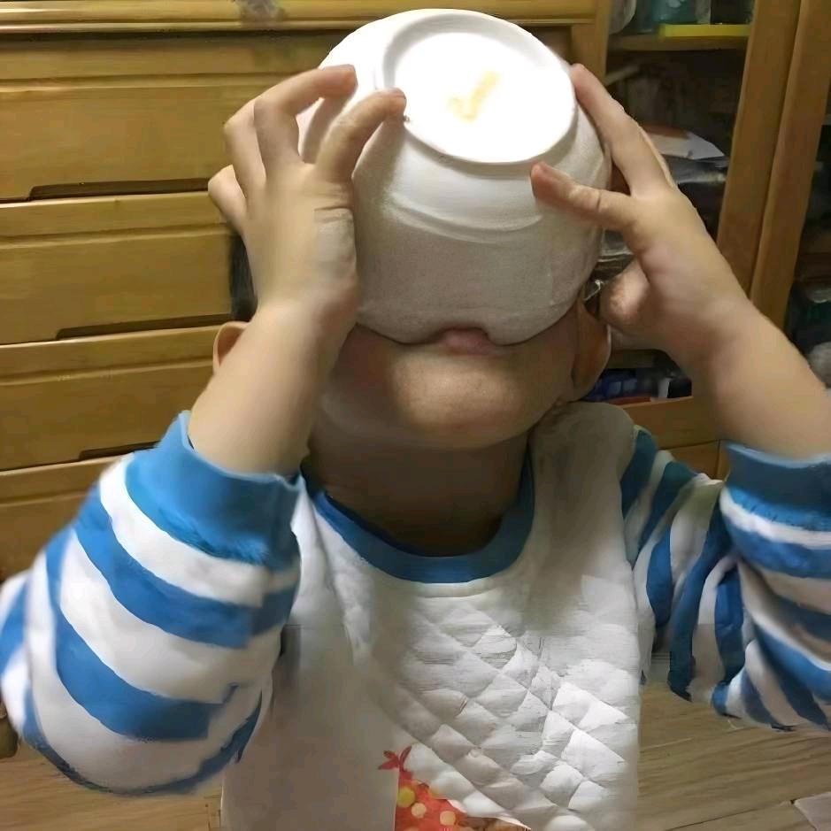 大口吃饭饭