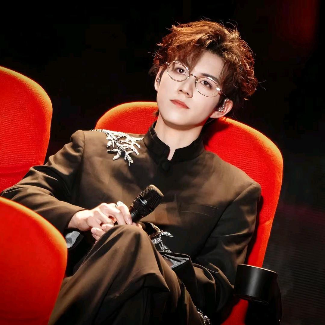 🌈佚之兔兔🌾