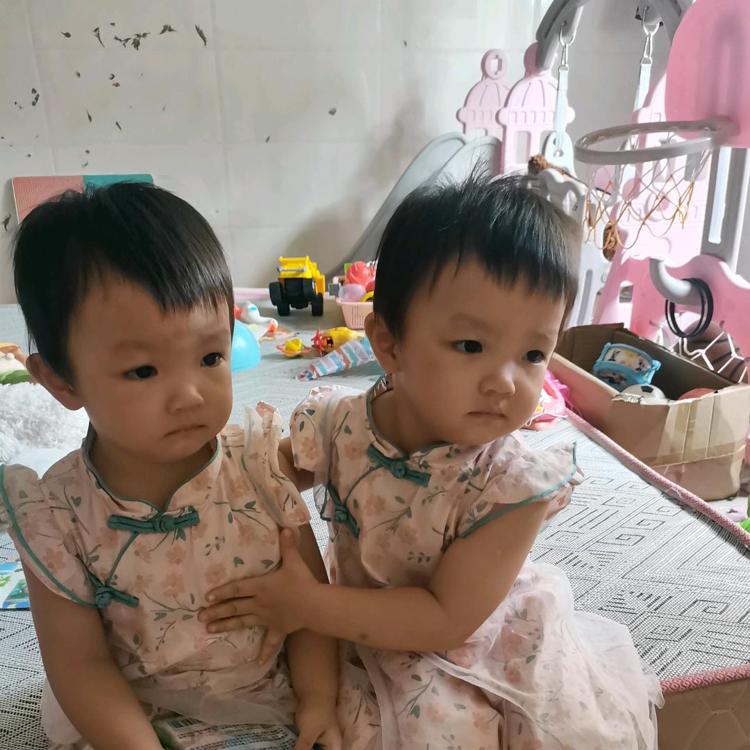 陈家俩千金