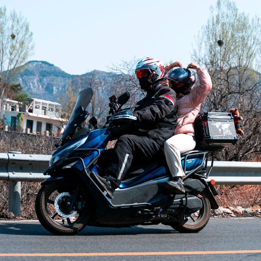 爱骑摩托的高先生