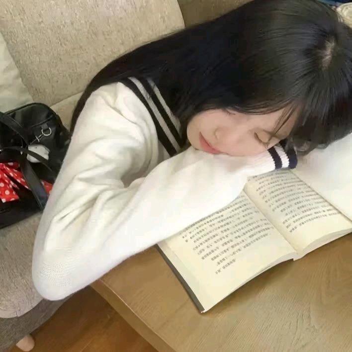 嘉嘉大王 ๑⃙⃘´༥`๑⃙⃘