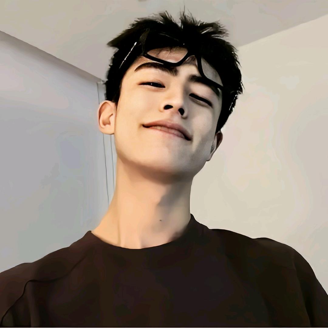 ￴￴   ￴ ￴ ￴￴￴