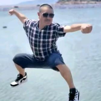 万兴海〈金运纸管）