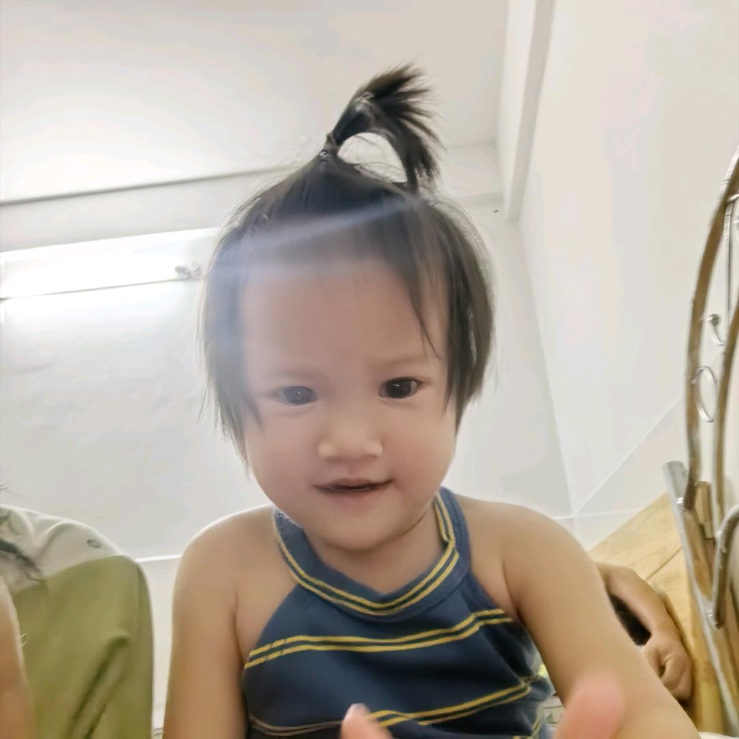 阿秀在三亚收二手电车