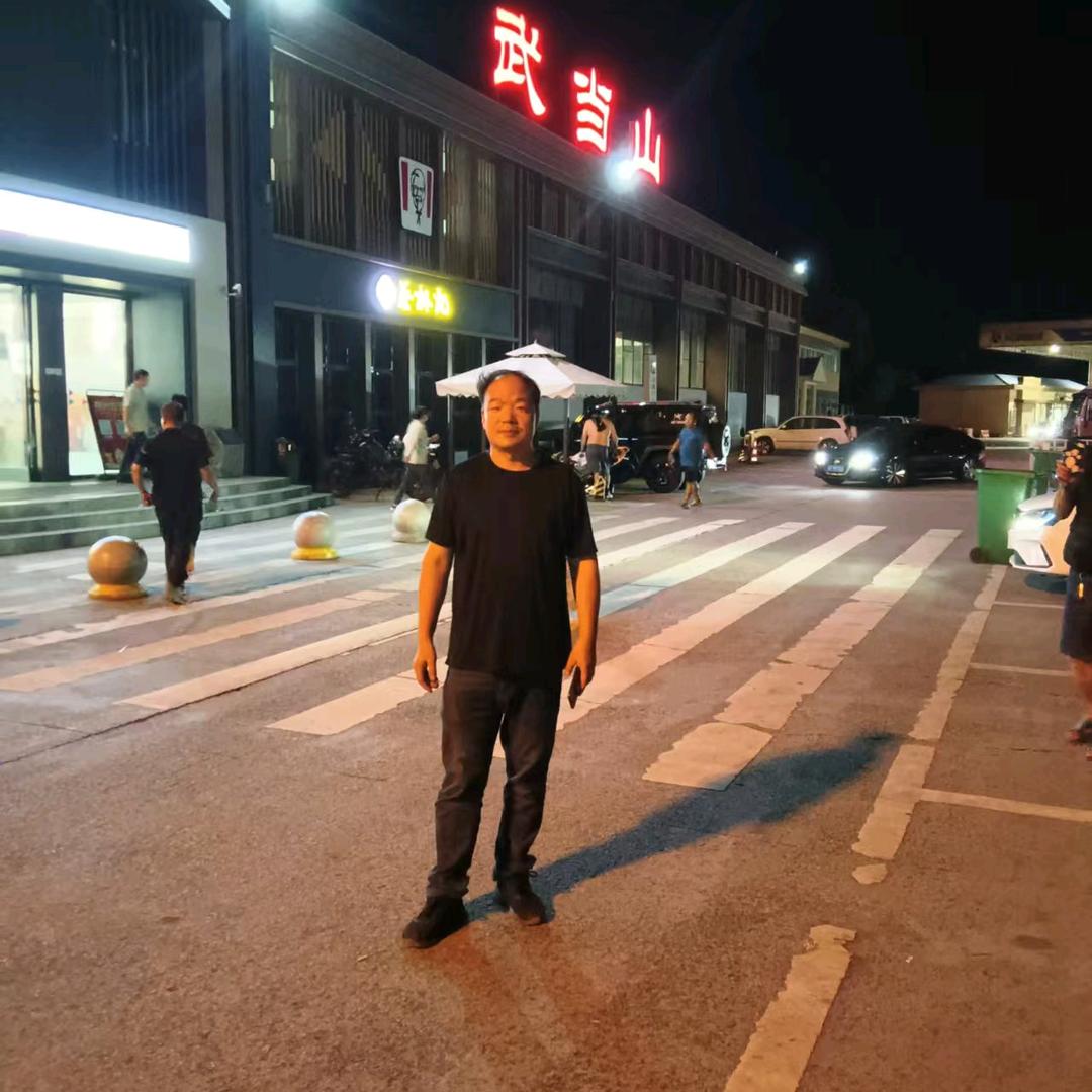 刘一半清醒