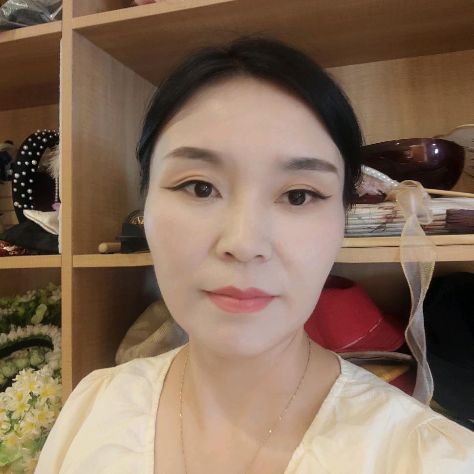 婷，彤，航妈妈