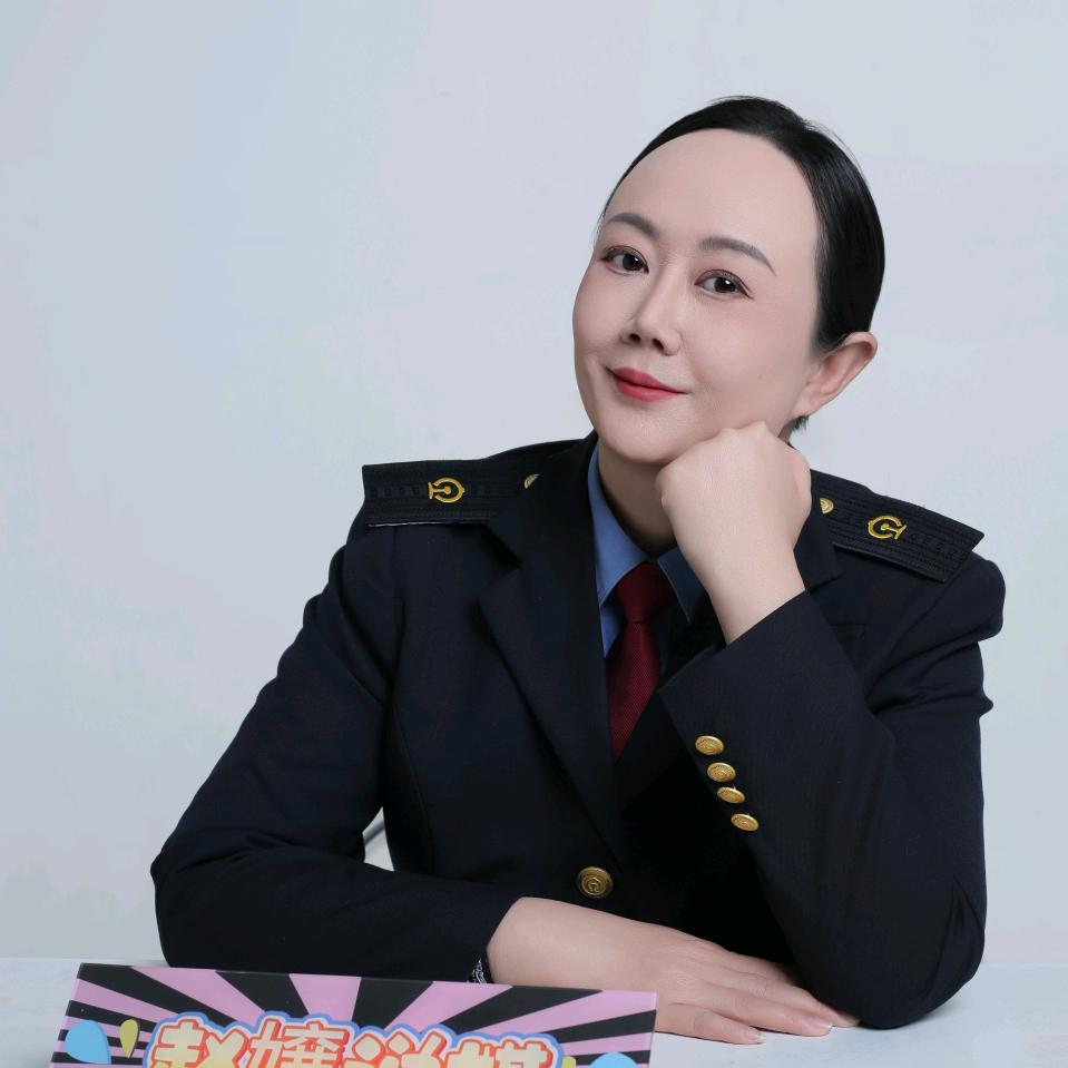 昆明南站赵嬢嬢