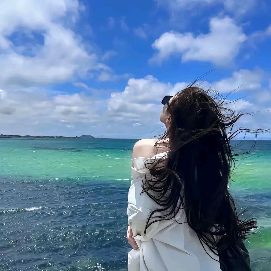 不甜的白开水  。