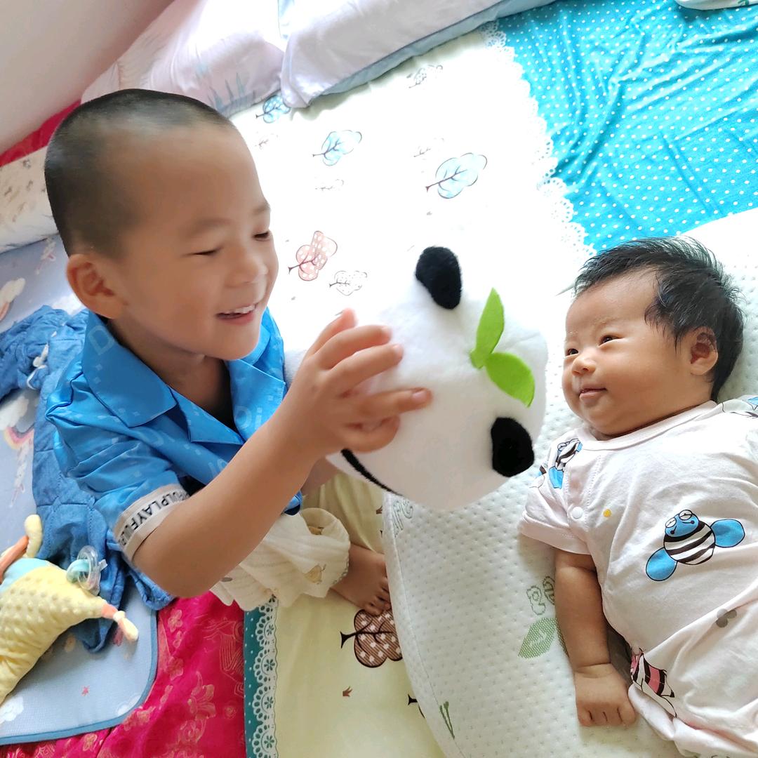 👦卓儿不群👧