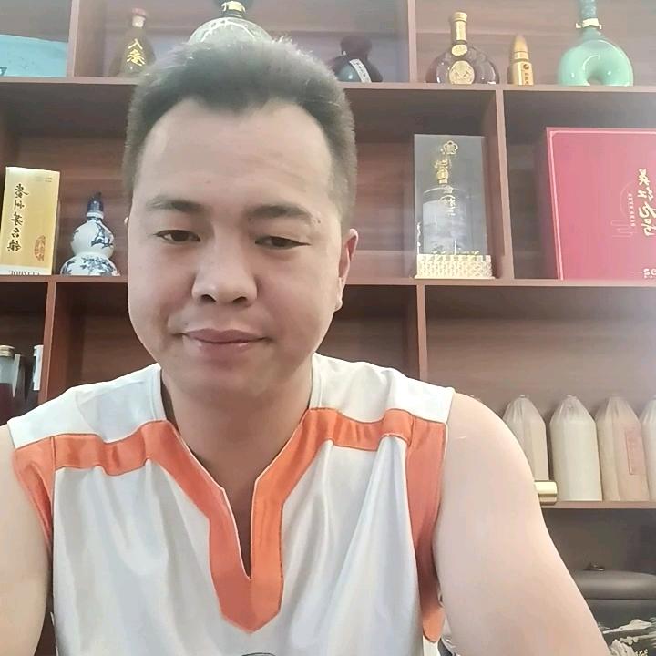 黄小明
