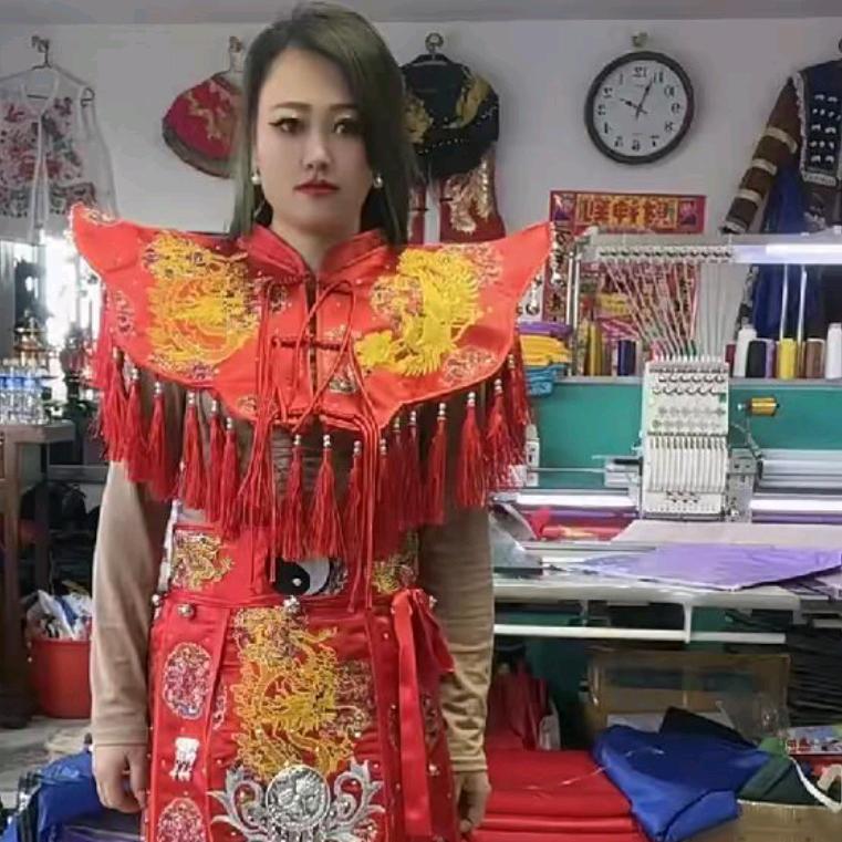 聚宝阁民族服饰（量身订制）